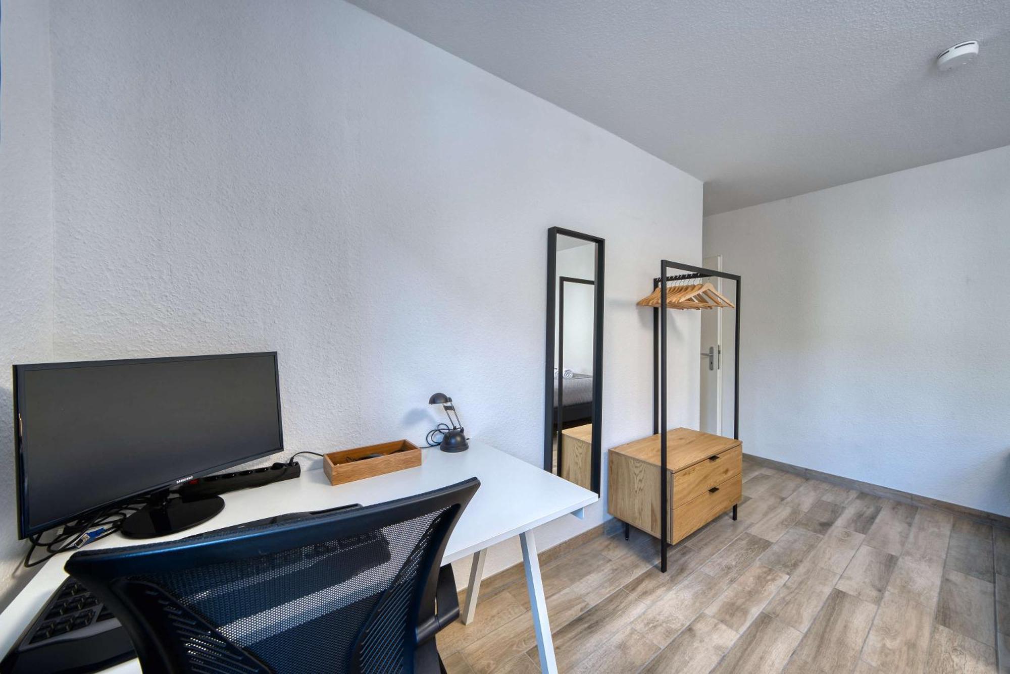 Dnd Stadtoase I Park I Workstation I Netflix I Parken I Kaffee I Waschmaschine I Trockner I Xbox Wurzburg Exterior photo